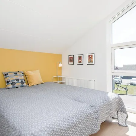 Four-bedroom Holiday In Hadsund