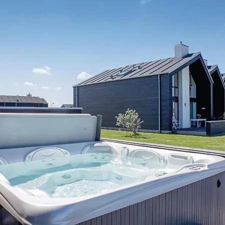 Prázdninový dům Four-bedroom Holiday In