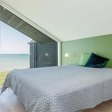 Four-bedroom Holiday In Hadsund